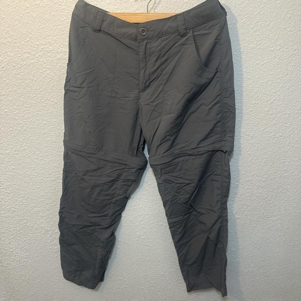 Grey convertible‎ pants with zip off legs
